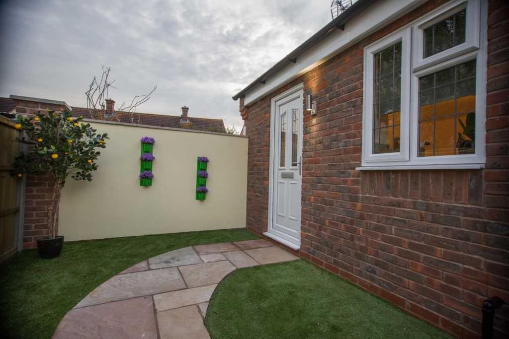 One Bed Bungalow, Leamington Spa